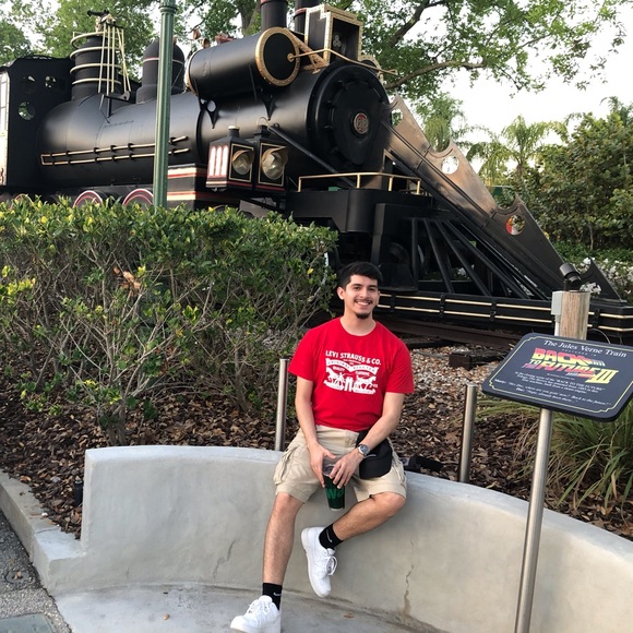 Meet your Posher! - Picture 1 of 1